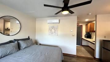 1 chambre, fer et planche à repasser, Wi-Fi, draps fournis