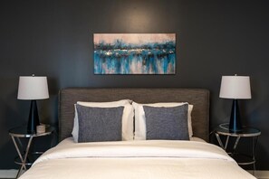 Studio suite | Luxe beddengoed, donzen dekbedden, pillowtop-bedden