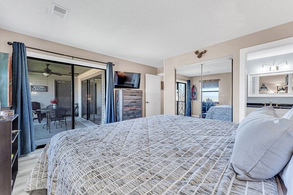 2 slaapkamers, een strijkplank/strijkijzer, reisbedje, wifi