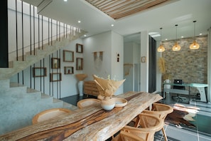 Dining - Spacious and Stylish private villa with pool (Bali)