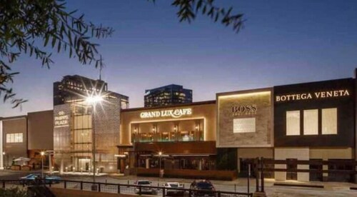 Luxurious, Modern Condo Buckhead- Lenox Mall