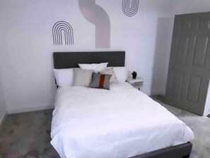 Room - Bright Spacious 2 Bedroom By Lenox Mall Sleeps 6 (Atlanta)