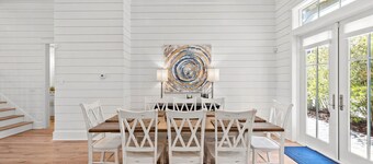 30A Aqua Vista by AvantStay | Golf Cart Included, Pool Acess, Walk to Beach