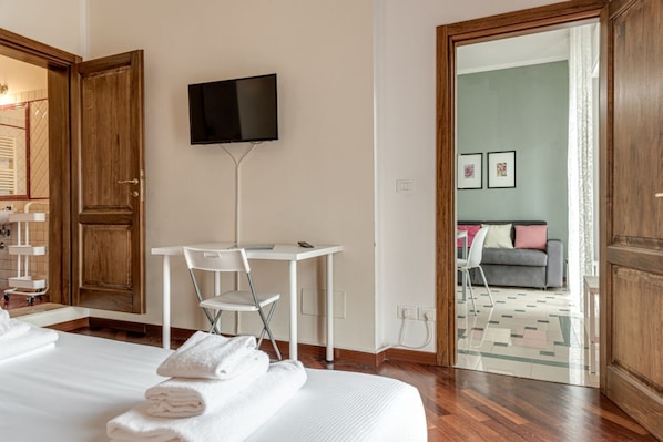 2 bedrooms, desk, iron/ironing board, WiFi - Le Margherite - Sweet Dreams in Florence (Firenze)