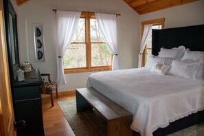 4 chambres, fer et planche à repasser, Wi-Fi gratuit, draps fournis