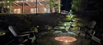 Cozy Top of Mountain Cabin overlooking Meichtry Vineyards; 1.5hrs from Atlanta 