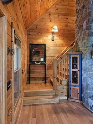 Interior - Cozy Top of Mountain Cabin overlooking Meichtry Vineyards; 1.5hrs from Atlanta  (Talking Rock)