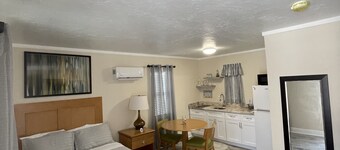 Studios near AMI Beach, Fully Furnished, Kitchenette, Enclosed Lanai”