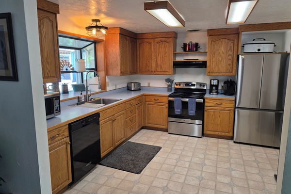 Refrigerador, microondas, horno, placa de cocina