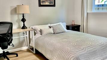 2 bedrooms, iron/ironing board, WiFi, bed sheets