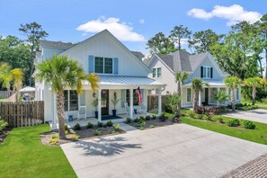 المنشأة من الخارج