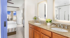 مجففات شعر، مناشف، صابون، شامبو