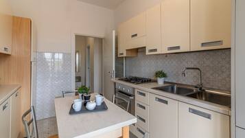 雪櫃、洗碗機、廚房用具/餐具/器皿