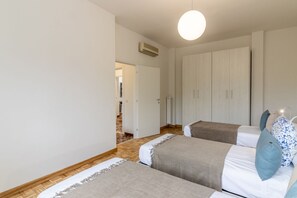 2 slaapkamers, een strijkplank/strijkijzer, wifi