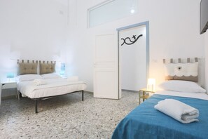 3 slaapkamers, een strijkplank/strijkijzer, wifi, beddengoed