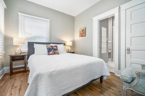 4 Schlafzimmer, Bügeleisen/Bügelbrett, WLAN, Bettwäsche