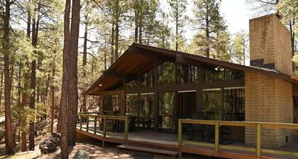 *Getaway in the Pines *Fireplace *BBQ *Peaceful