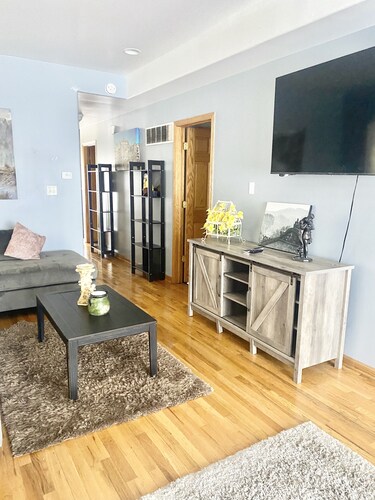Comfortable and Cozy 3 bedroom Apartment