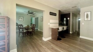 Dining - 3-bedroom vacation home just 9 minutes from Port Canaveral (Merritt Island)