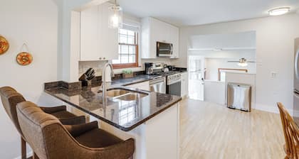 Spacious Minneapolis Home Rental: 8 Mi to Downtown