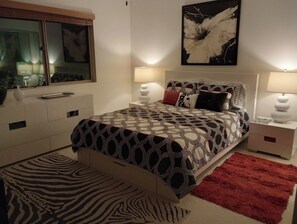 4 bedrooms, desk, iron/ironing board, free WiFi - Modern Townhouse Suites Chef's Kitchen SoFi FIFA World Cup 2026 Beverly Hills!!! (Los Angeles)