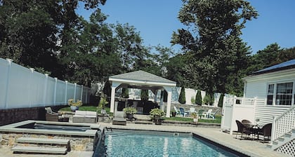 Beach nearby Pool/HotSpa Firepit LGbackyard