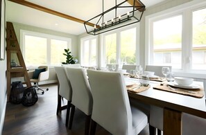 Dining - Country Club Cottage in Tiny - Moments From Beach! (Township of Tiny)