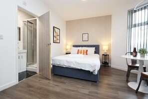 1 bedroom, desk, iron/ironing board, free Internet