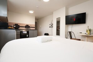 1 bedroom, desk, iron/ironing board, internet