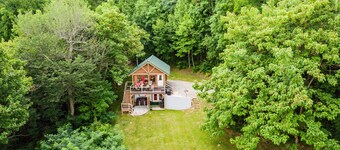 ENJOY HOT TUB & MOUNTAIN VIEWS
