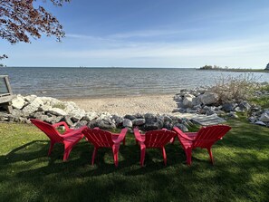 Liegestühle, Strandtücher