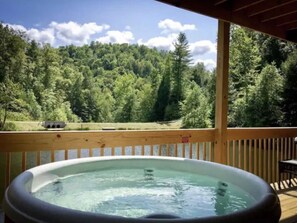 Bain à remous extérieur