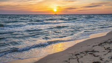 Nær stranden