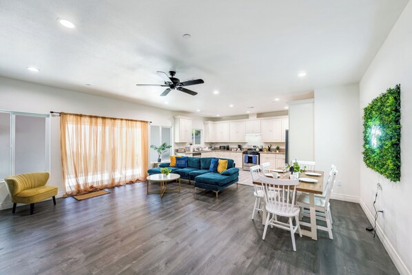 Smart TV, table football