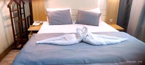 Standard Room | Premium bedding, minibar, desk, laptop workspace - Sarajevo Rooms & Suites (Istanbul)