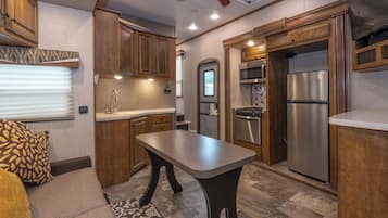 Luxury Mobile Home, 1 Bedroom | Living area