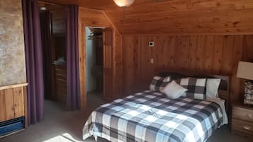 2 bedrooms, travel crib, free WiFi, bed sheets