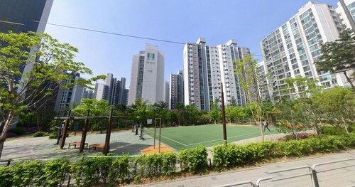 Northwestern part of Seoul A quiet and spacious house 56㎡