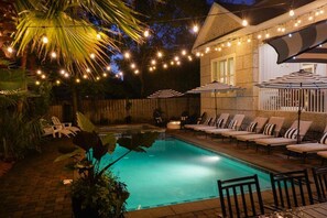 Et oppvarmet basseng