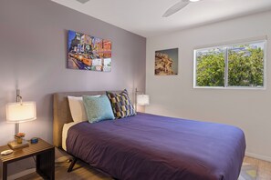 4 bedrooms, desk, iron/ironing board, travel crib - Mod Desert Oasis with Fire Pit and Saltwater Pool (Palm Springs)