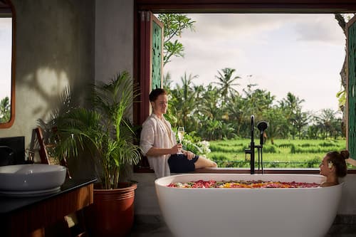 Signature Villa with Rice Field View | Bathroom