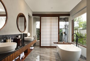 Royal Villa with Rice Field View | Bathroom - Inara Alas Harum (Payangan)
