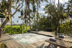 2 outdoor pools, open 7:00 AM to 7:00 PM, pool umbrellas - Inara Alas Harum (Payangan)