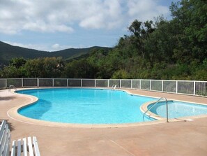 Pool - Villa 2 Chambres Dans Residence Avec Piscine (CAVALAIRE sur mer)