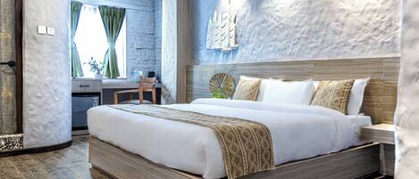 Doppia Superior | Con stile personalizzato, con arredamento individuale, una scrivania