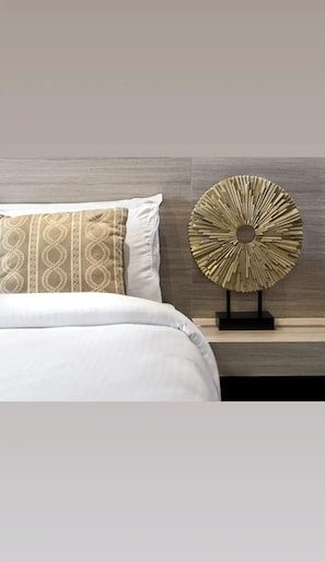 Deluxe Double Room | Individually decorated, individually furnished, desk, laptop workspace