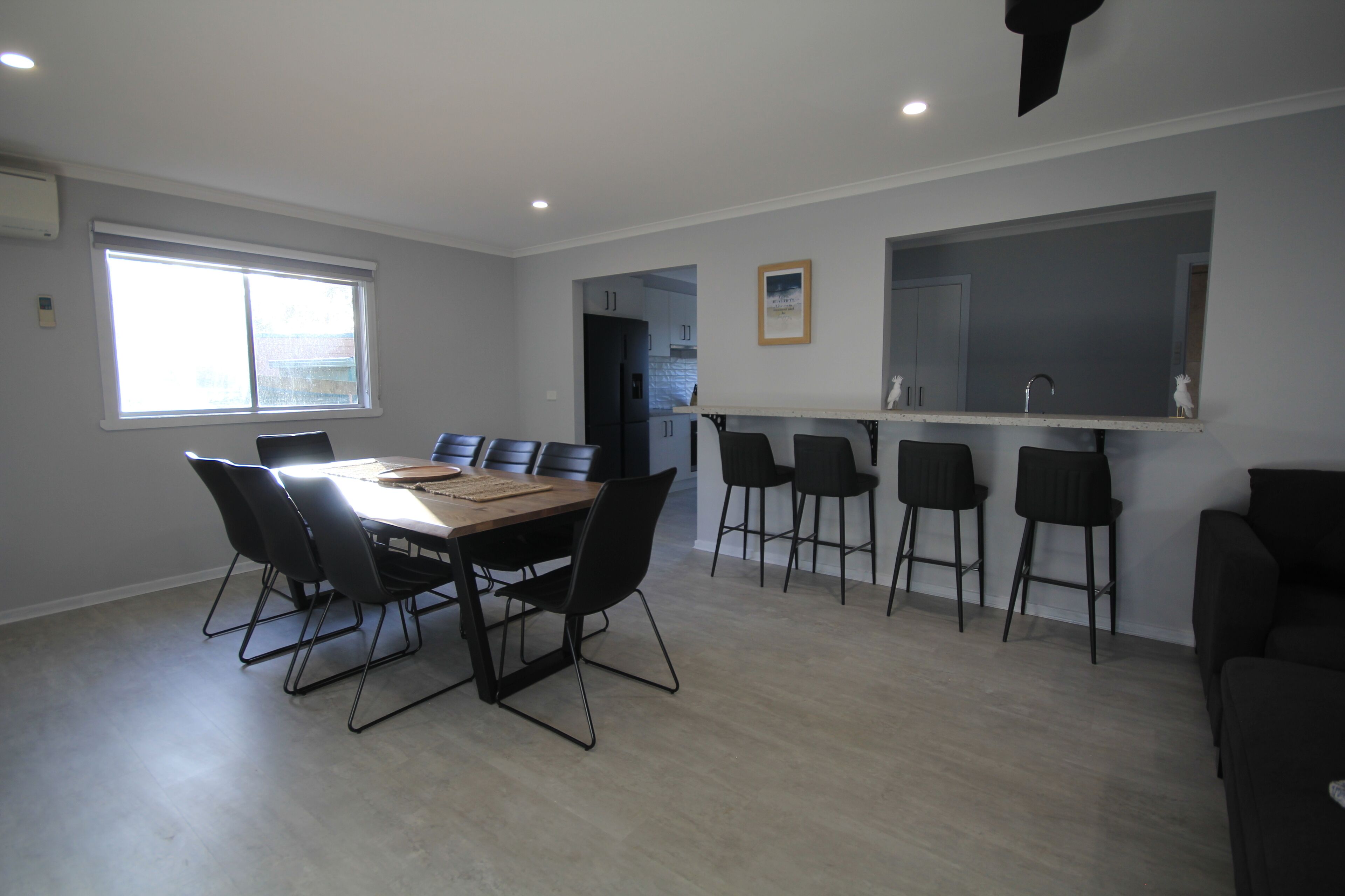 Superior Family Cabin (Sleeps 10) | Living area