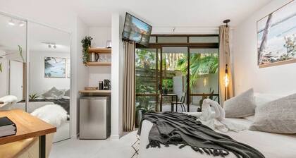 Naousa Private Beach Bungalow