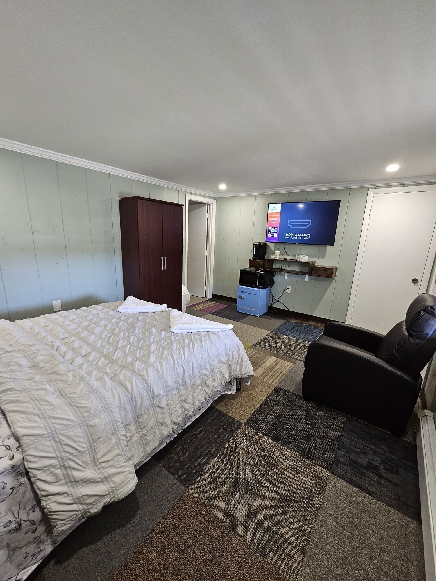 1 habitación, internet y ropa de cama 