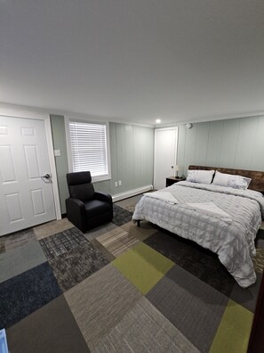 1 غرفة نوم وخدمة الإنترنت وملاءات أسرّة